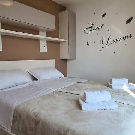 House And Relax With Sea View And Jacuzzi Vakantiehuis *