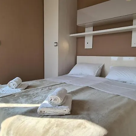 Vakantiehuis House And Relax With Sea View And Jacuzzi