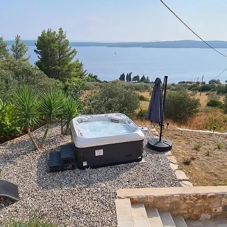Vakantiehuis House And Relax With Sea View And Jacuzzi Zavala